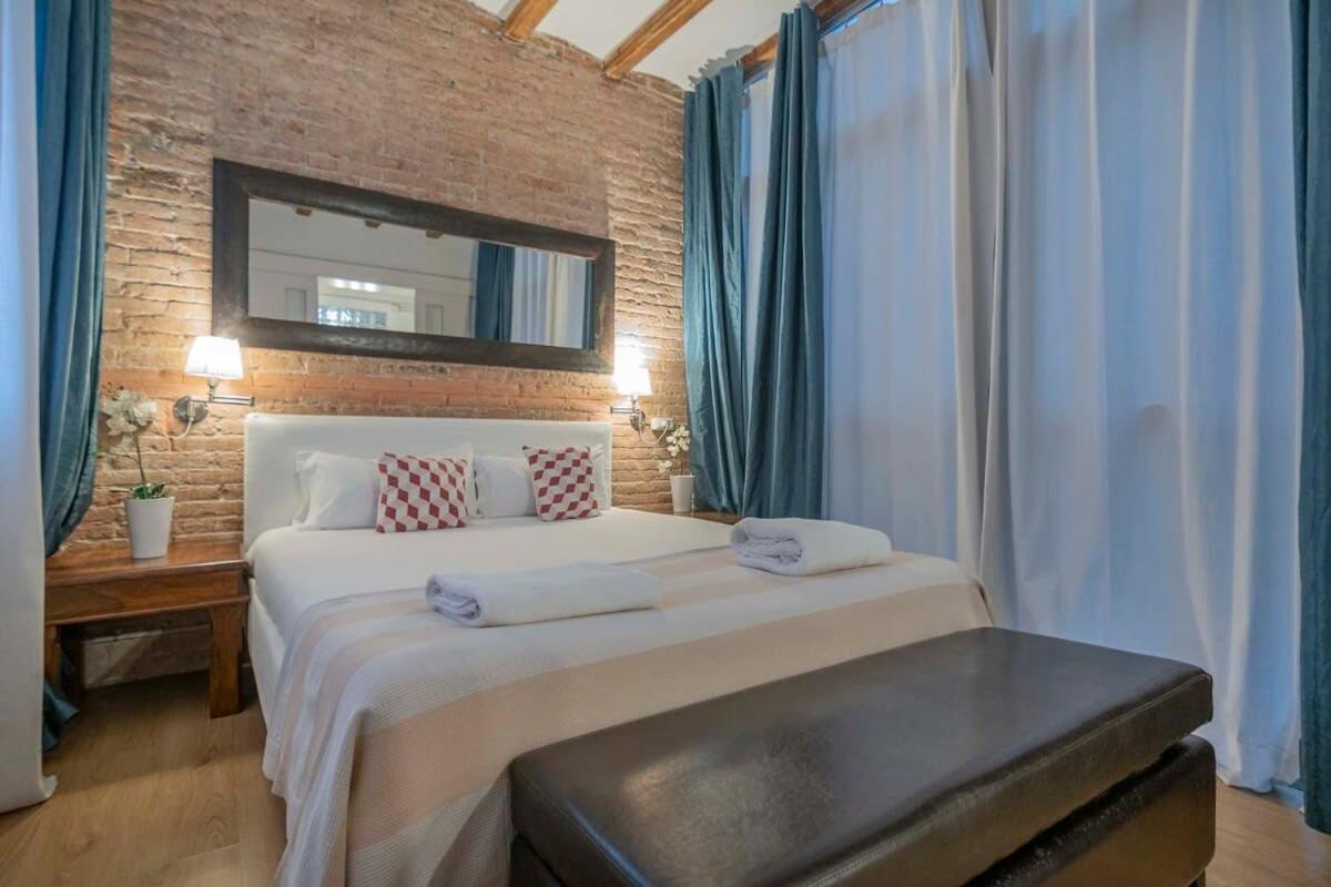 Exclusive 2 Bedroom Apartment In The City Center Barcelona Eksteriør bilde