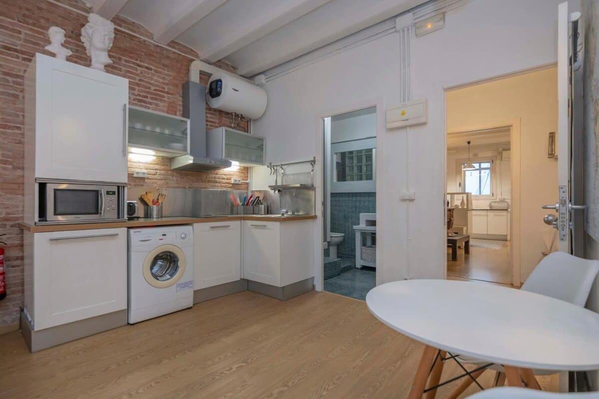 Exclusive 2 Bedroom Apartment In The City Center Barcelona Eksteriør bilde